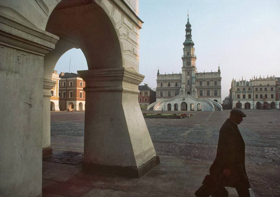 Stunning Vintage Photos Show Life in Poland in the Early 1980s