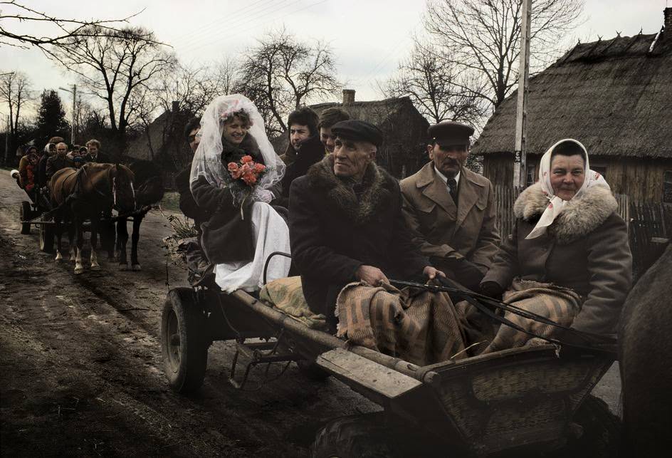 Stunning Vintage Photos Show Life in Poland in the Early 1980s