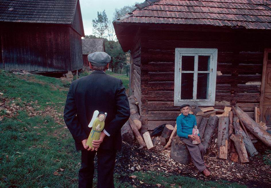 Stunning Vintage Photos Show Life in Poland in the Early 1980s