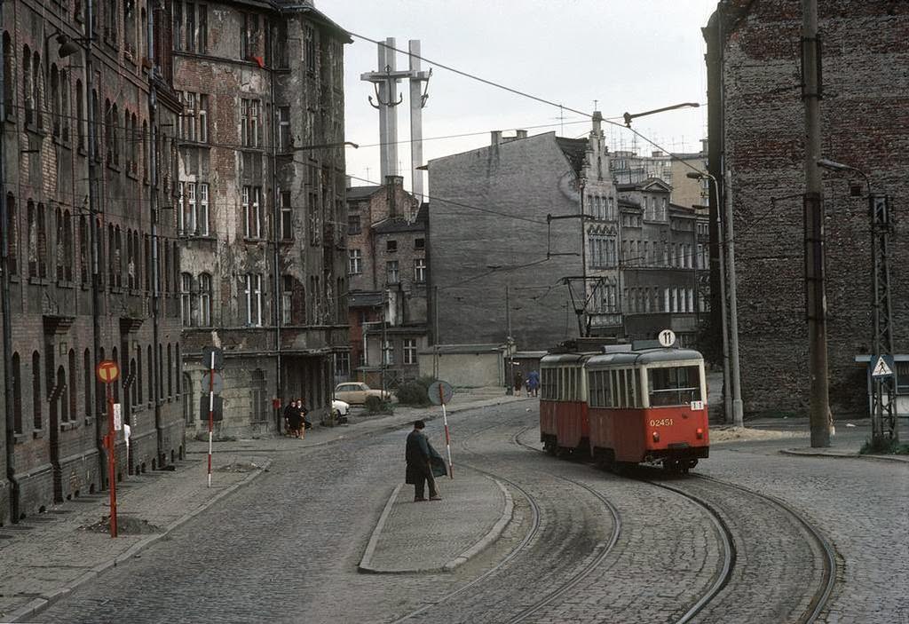 Stunning Vintage Photos Show Life in Poland in the Early 1980s