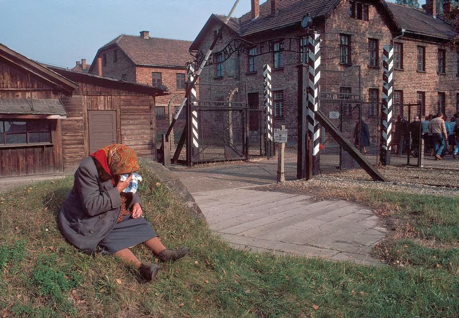 Stunning Vintage Photos Show Life in Poland in the Early 1980s