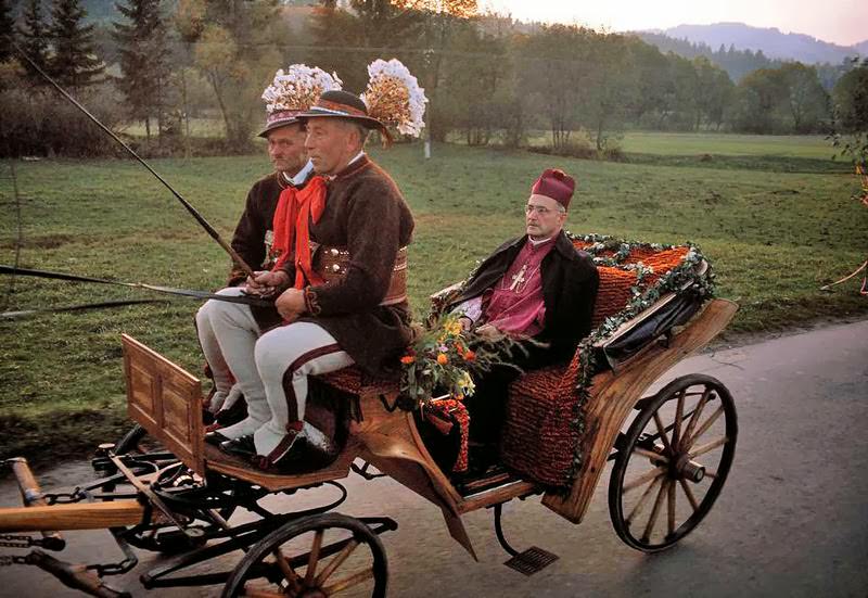 Stunning Vintage Photos Show Life in Poland in the Early 1980s