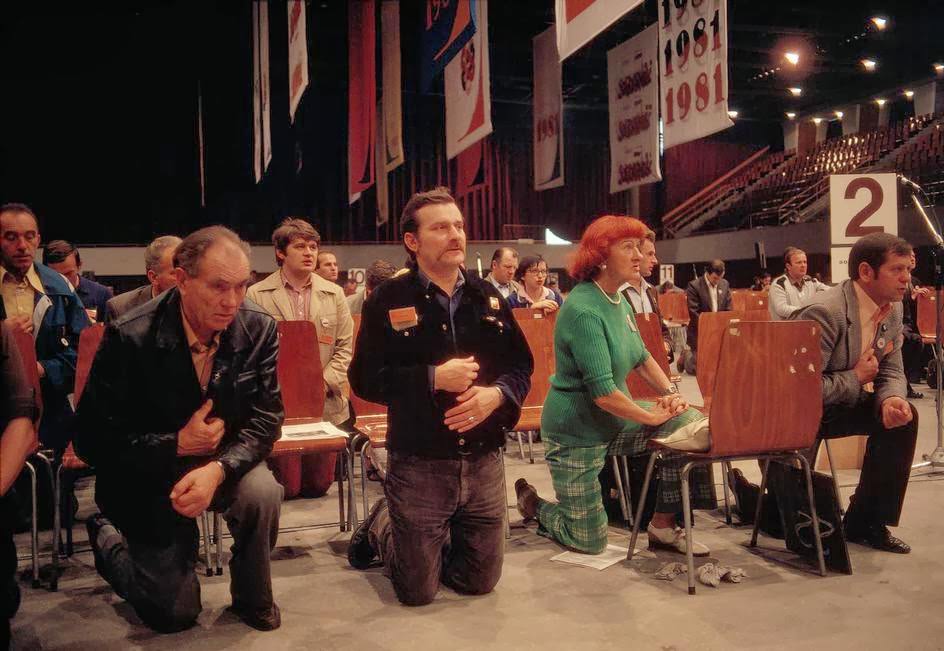 Stunning Vintage Photos Show Life in Poland in the Early 1980s