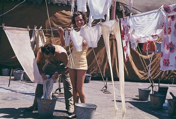 Life Under the Big Top: Ringling Bros. Performers in 1940s Chicago