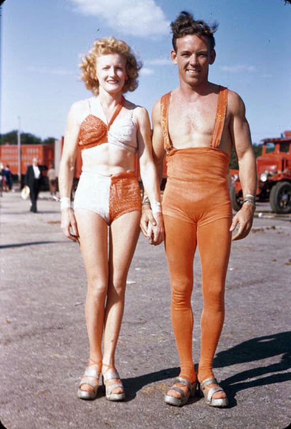 Life Under the Big Top: Ringling Bros. Performers in 1940s Chicago