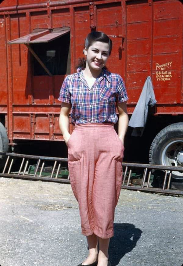 Life Under the Big Top: Ringling Bros. Performers in 1940s Chicago