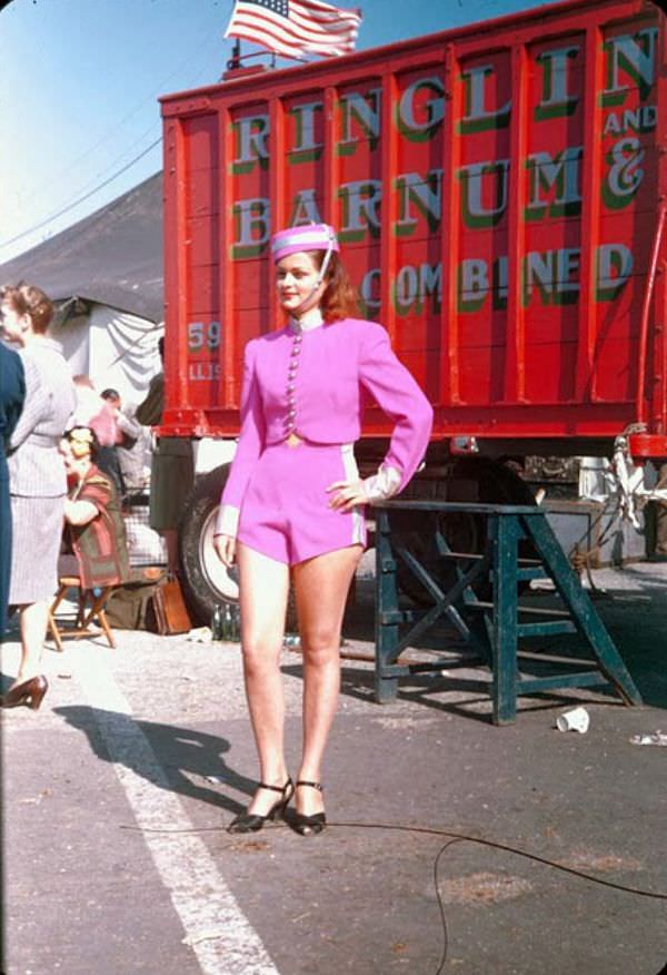 Life Under the Big Top: Ringling Bros. Performers in 1940s Chicago