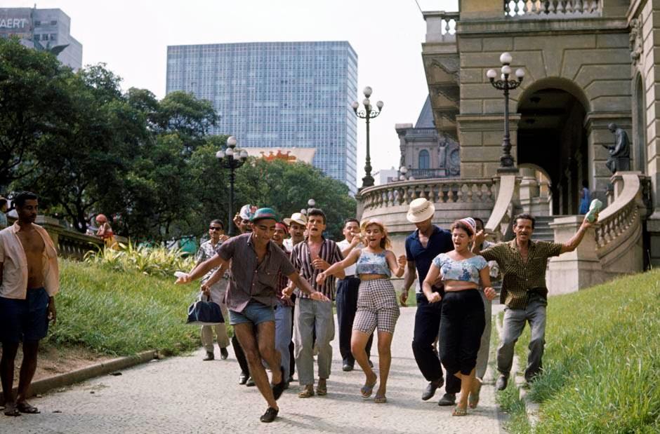 A Look at the Vibrant Rio de Janeiro Carnival of 1964