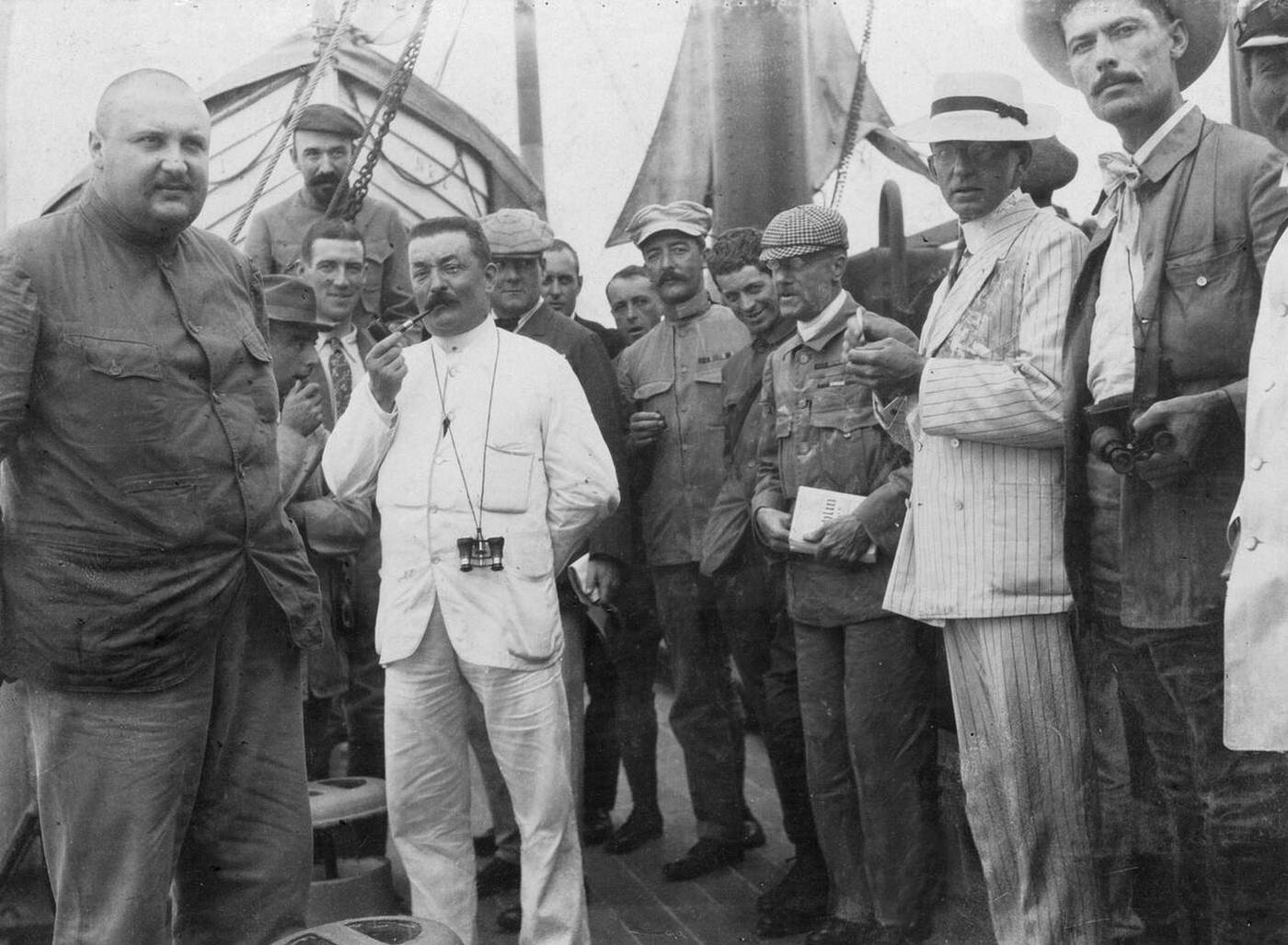 Reporter during the Russo-Japanese War, 1900s.