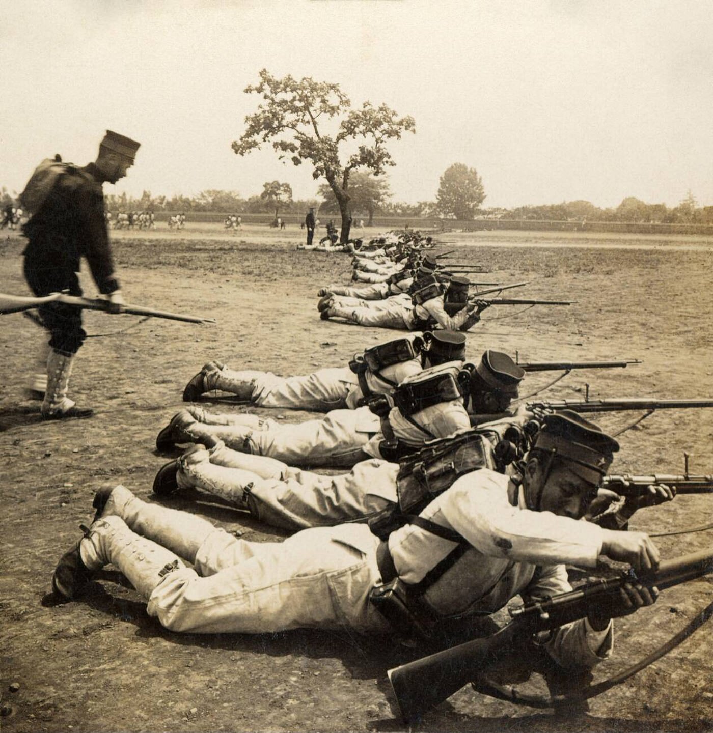 Japanese soldiers in a skirmish line during the Russo-Japanese War, 1900s.