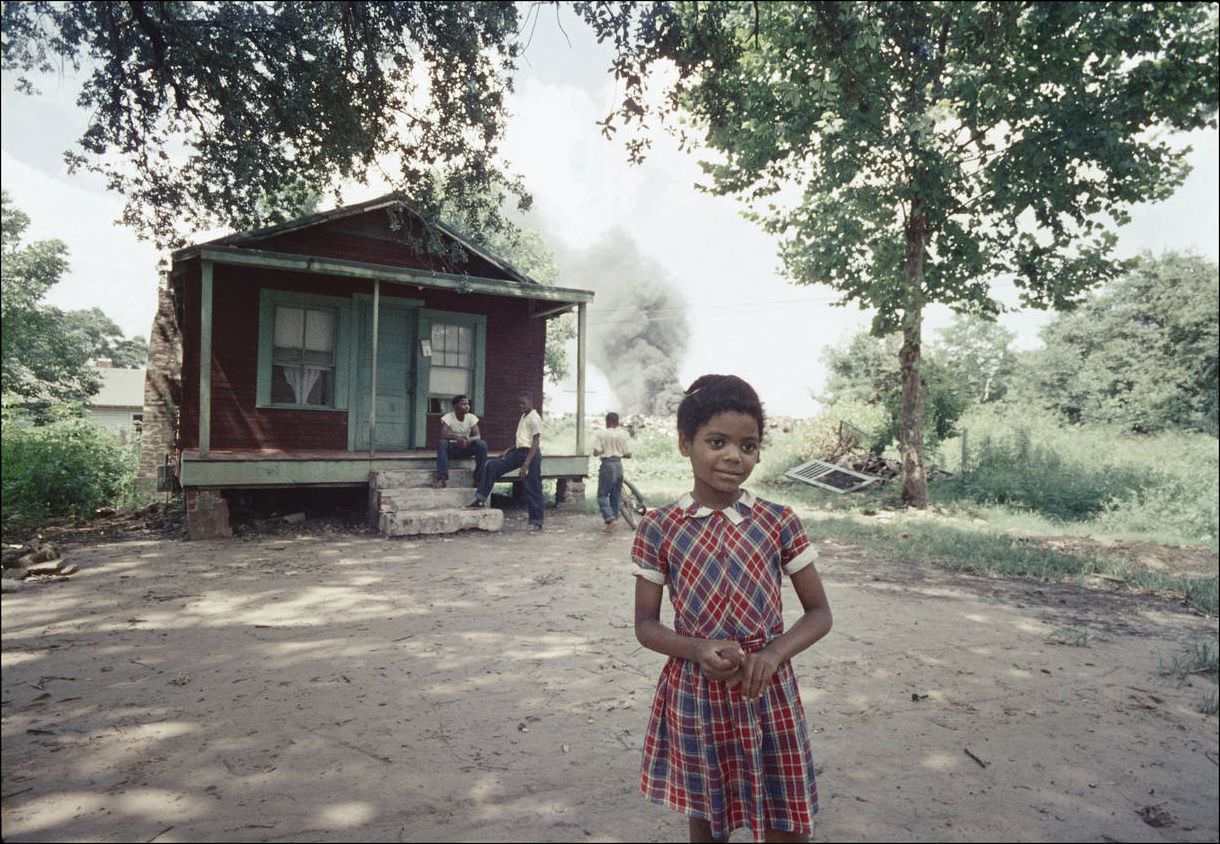 Life Under Segregation in the 1950s American South through the Lens of Gordon Parks