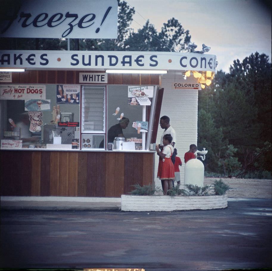 Life Under Segregation in the 1950s American South through the Lens of Gordon Parks
