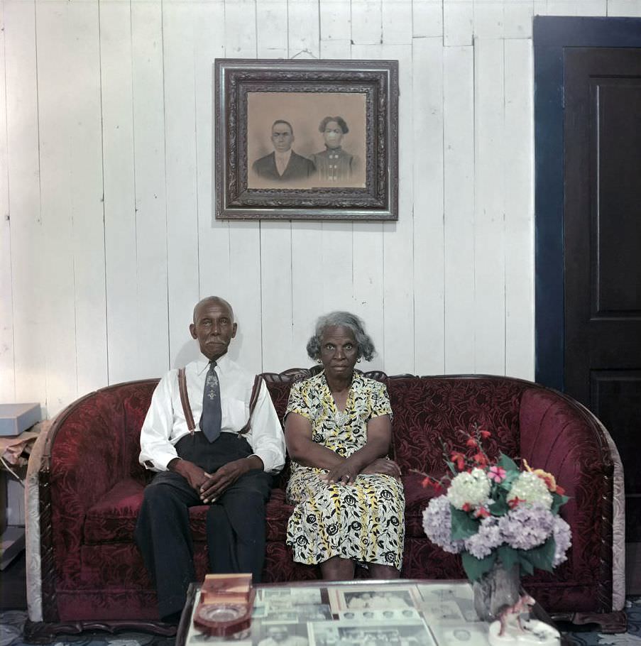Life Under Segregation in the 1950s American South through the Lens of Gordon Parks