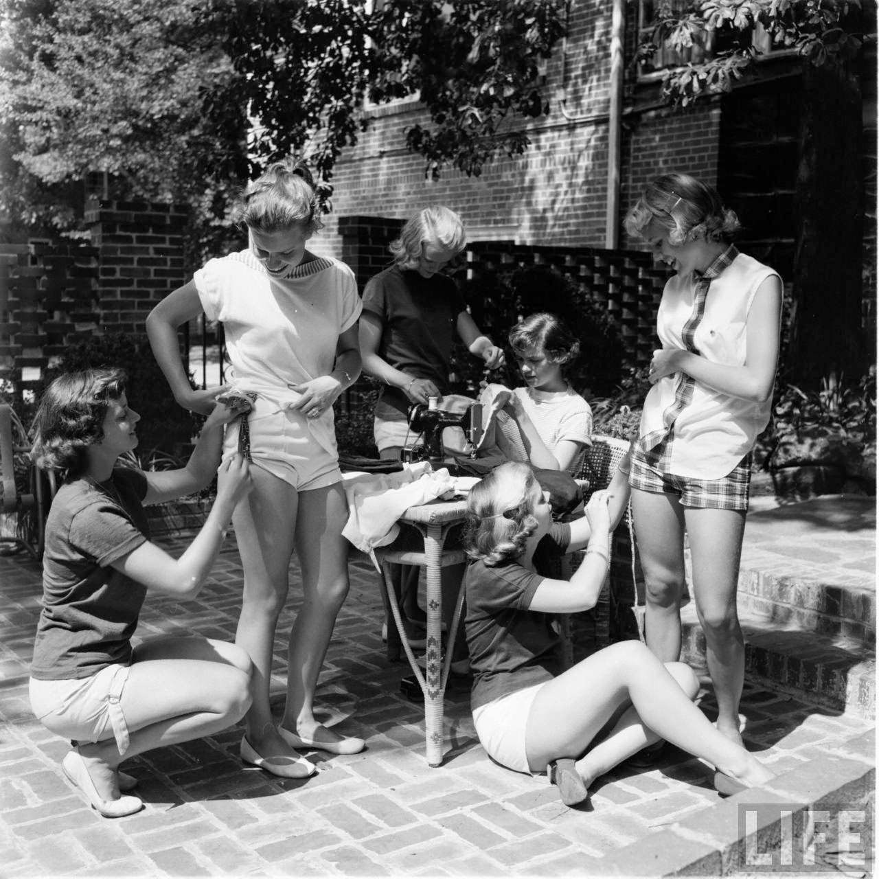 A Fashion Rebellion: The Rise of the High-Waisted Short Short in 1950s America