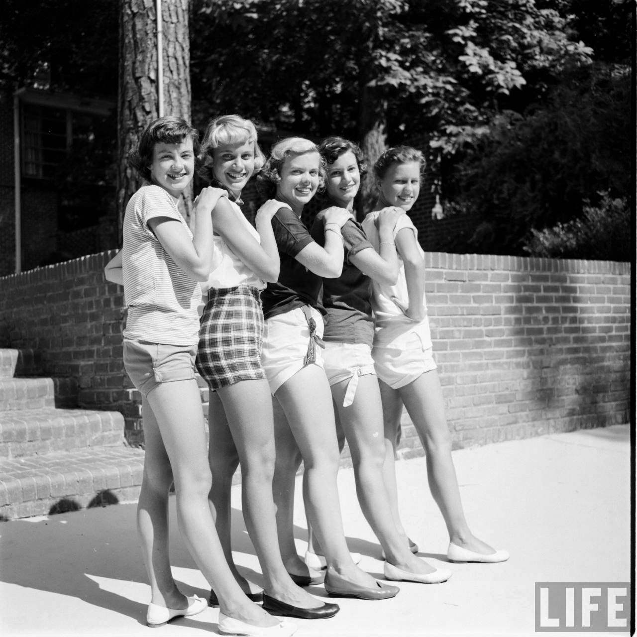 A Fashion Rebellion: The Rise of the High-Waisted Short Short in 1950s America