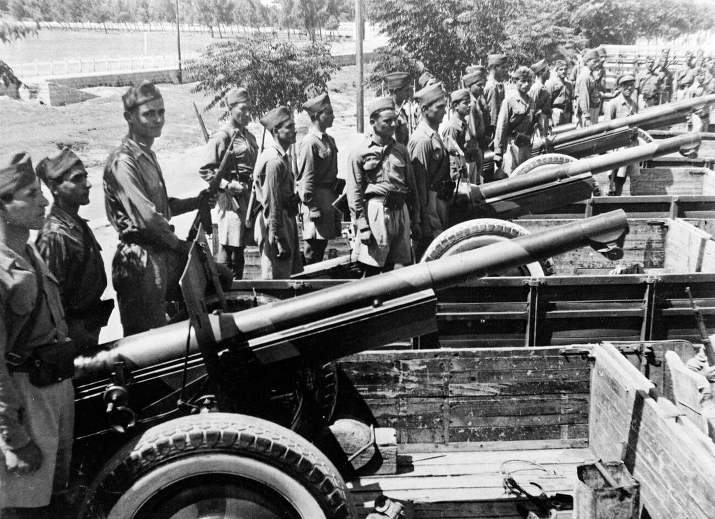 Syrian field artillery on parade, 1947.