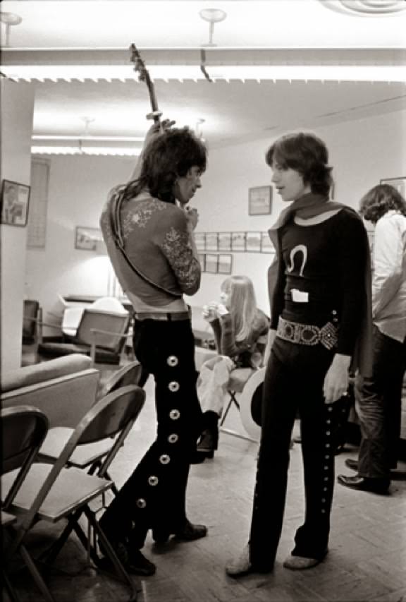 Keith Richards & Mick Jagger backstage, 1969.