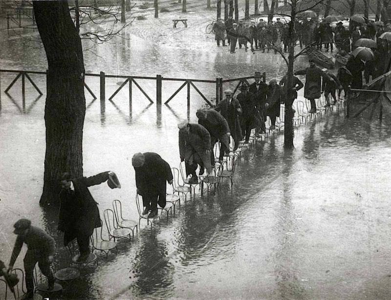 Paris Flood, 1910.