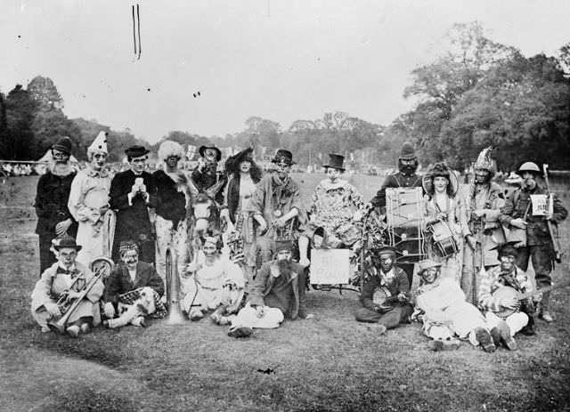 Clown band, ca. 1914-1919.