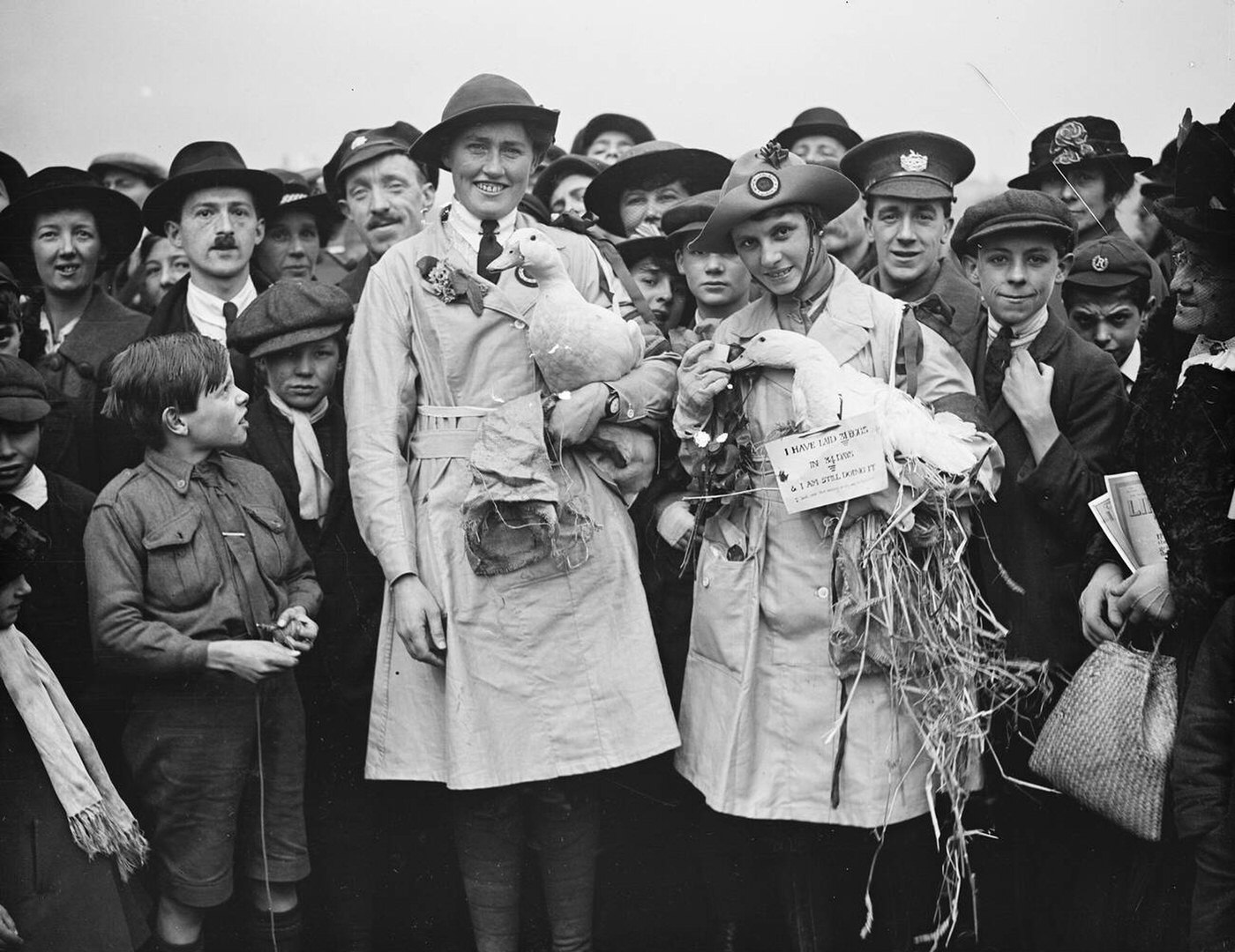 Women's land rally in Hyde Park with land girls and their ducks, 1917.