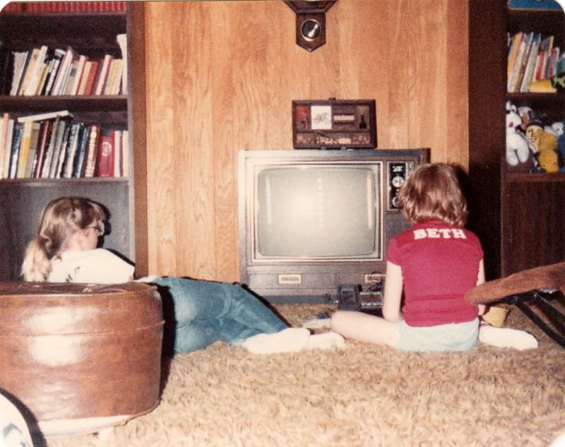 How the 1980s Tech Boom Changed Everything: From Walkmans to Cordless Phones, Here’s What Life Was Really Like