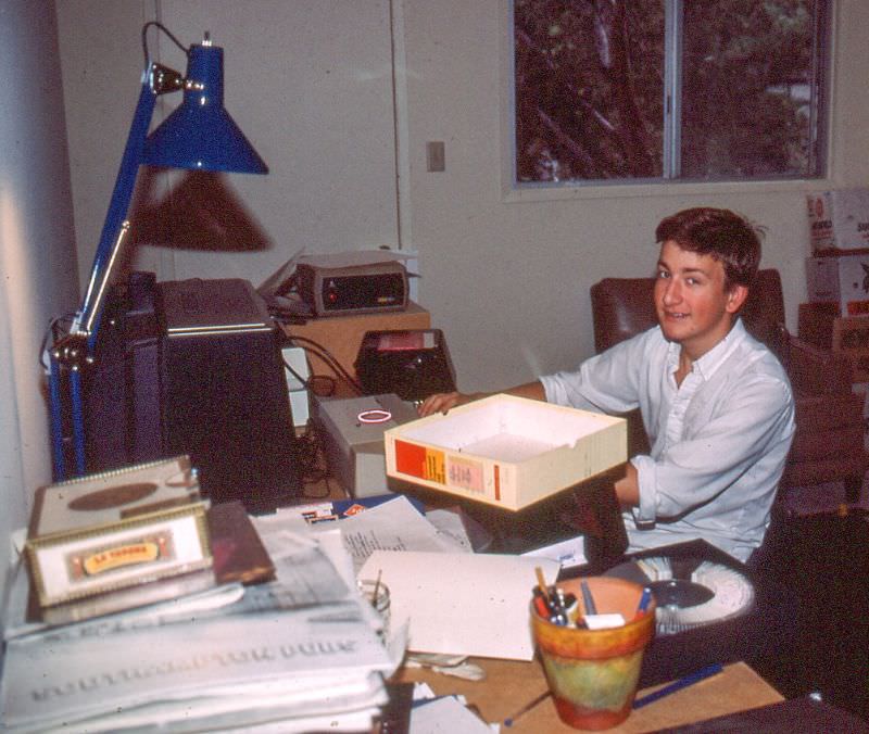 How the 1980s Tech Boom Changed Everything: From Walkmans to Cordless Phones, Here’s What Life Was Really Like