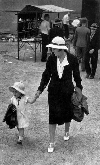 Mother and child at the show, 1938