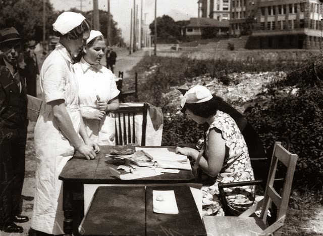 Nurses voting on Election Day, Brisbane, 1938