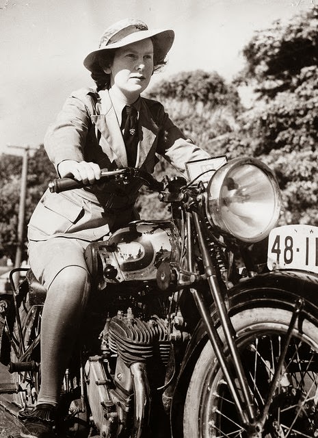 Joan Grimes, Australian Women's Emergency Legion, 1939