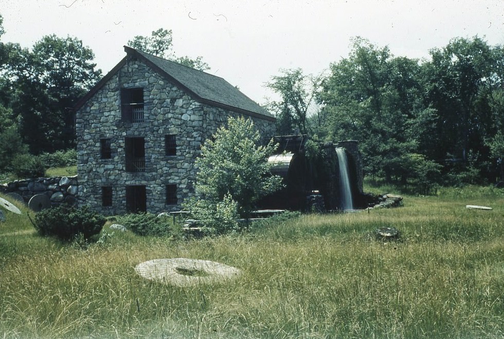 Longfellow's Wayside Inn Grist Mill, Boston Area