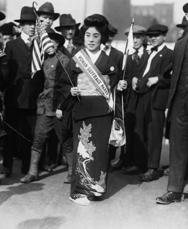 Komako Kimura, a prominent Japanese suffragist at a march in New York, 1917.