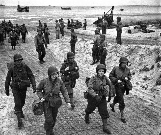 American nurses land in Normandy, 1944.