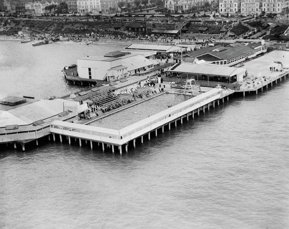The swimming pool on Clacton Pier, Clacton-on-Sea, 1932.
