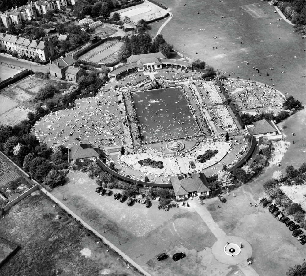 Britain From Above: Aerial Snapshots of a Nation, 1920s–1940s