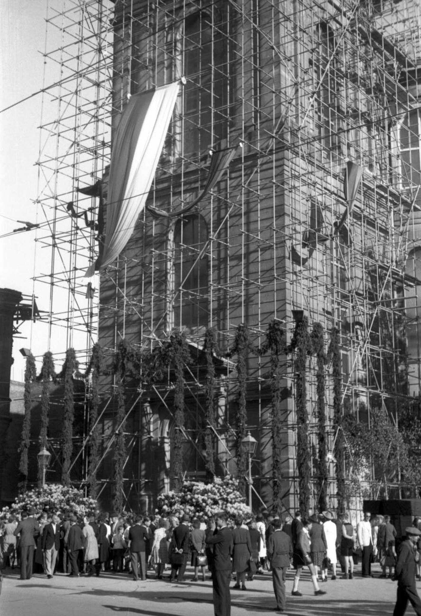 Ruins and reconstruction of St Paul's Church in Frankfurt, 1945-1949.