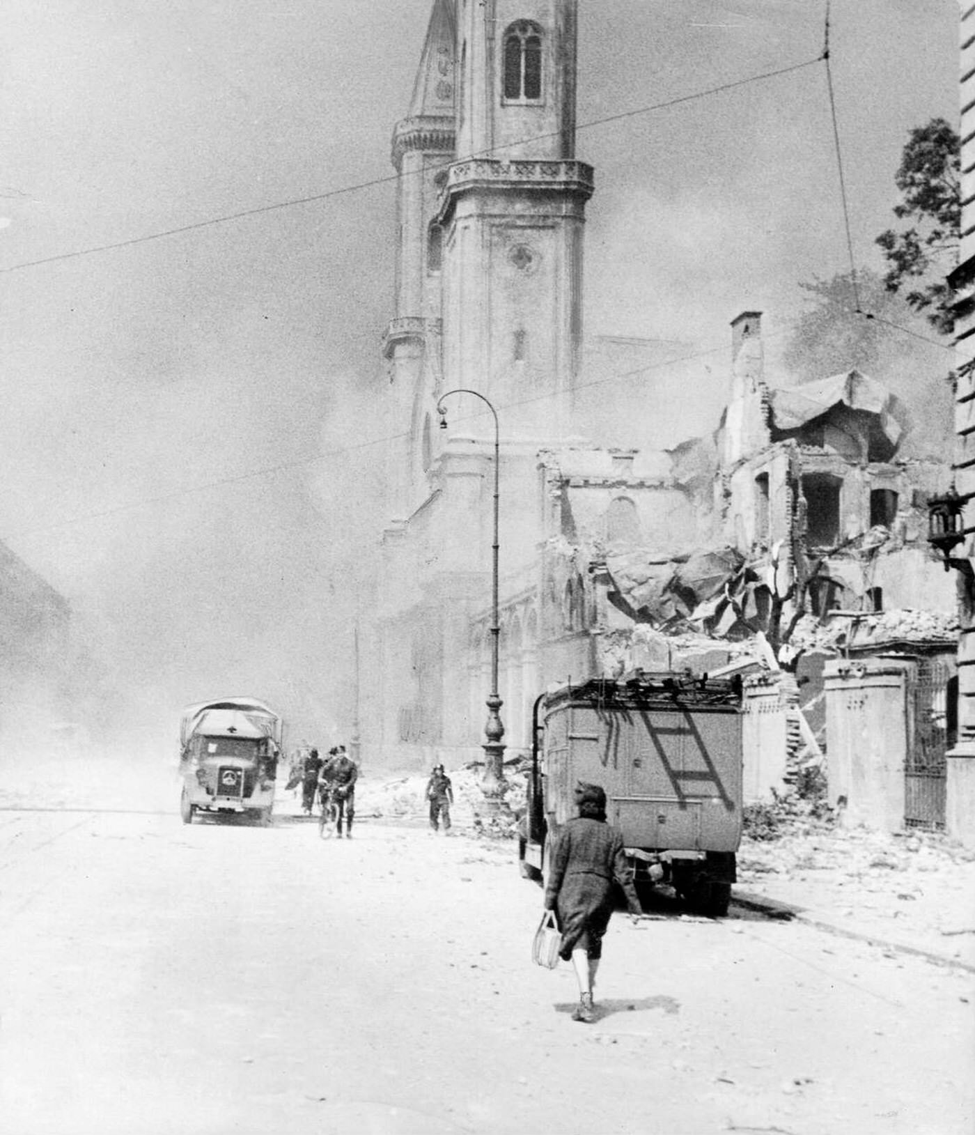 The destroyed Ludwigstrasse after an Allied bombing, 1945.