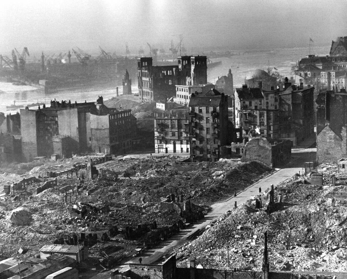 View from the Michel in Hamburg over the ruins of the city center to the harbor, 1947.