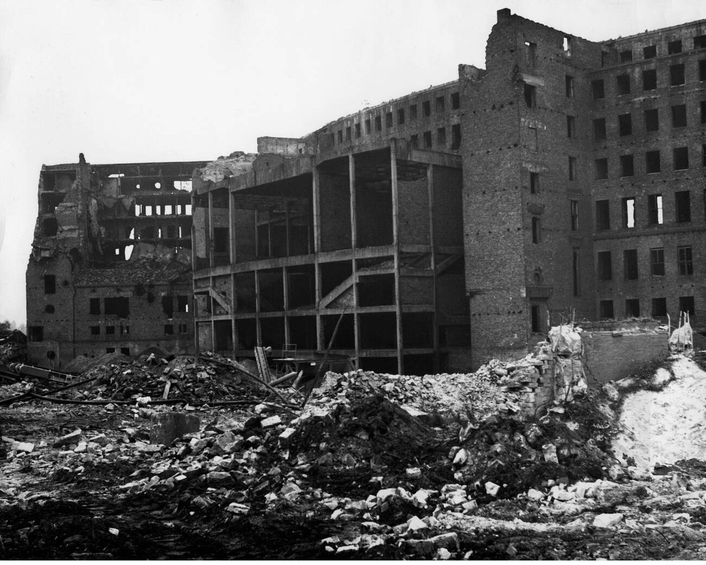 Ruin of the broadcast plant or Zwietusch factory, Siemensstadt, Berlin, 1950s.