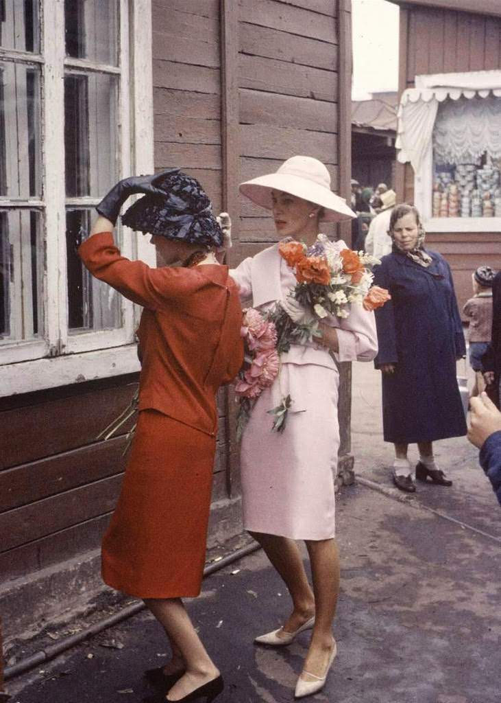 When Dior Took Over the Soviet Streets: Moscow’s 1959 Fashion Shock
