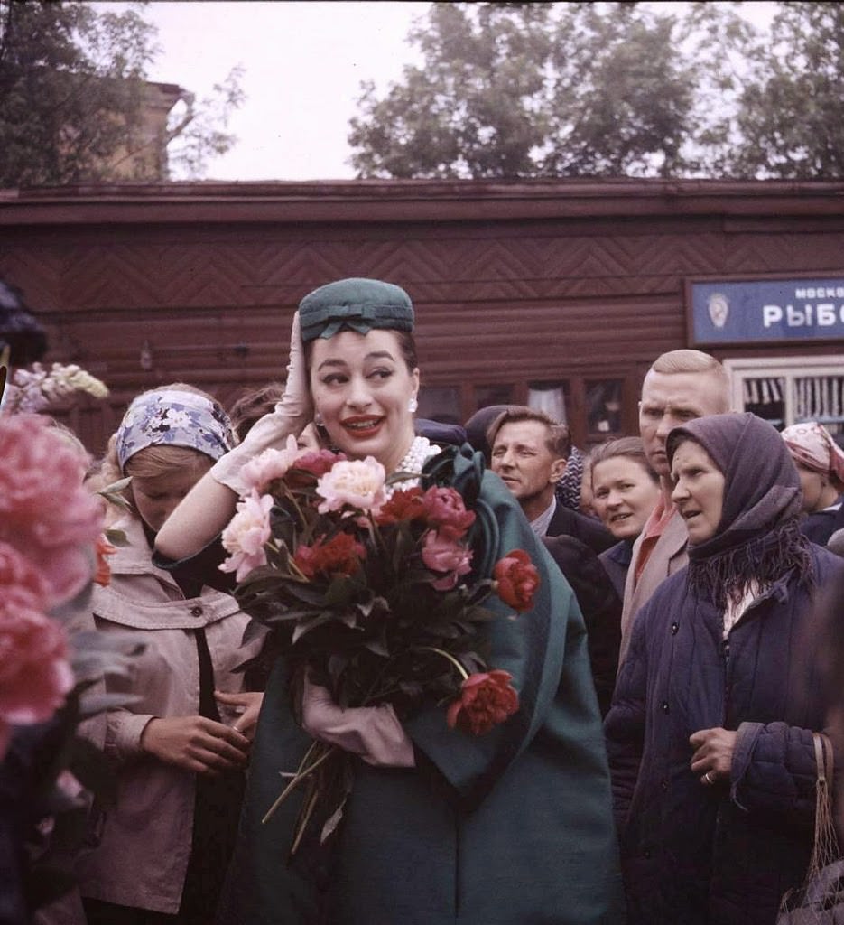 When Dior Took Over the Soviet Streets: Moscow’s 1959 Fashion Shock