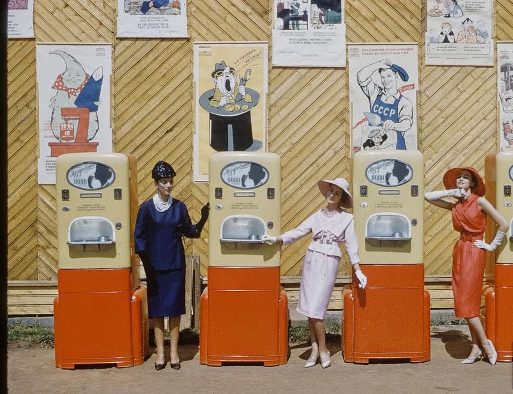 When Dior Took Over the Soviet Streets: Moscow’s 1959 Fashion Shock