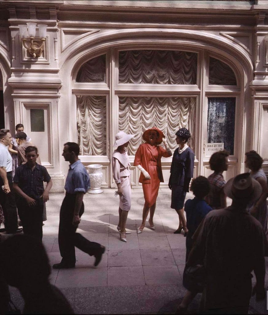 When Dior Took Over the Soviet Streets: Moscow’s 1959 Fashion Shock