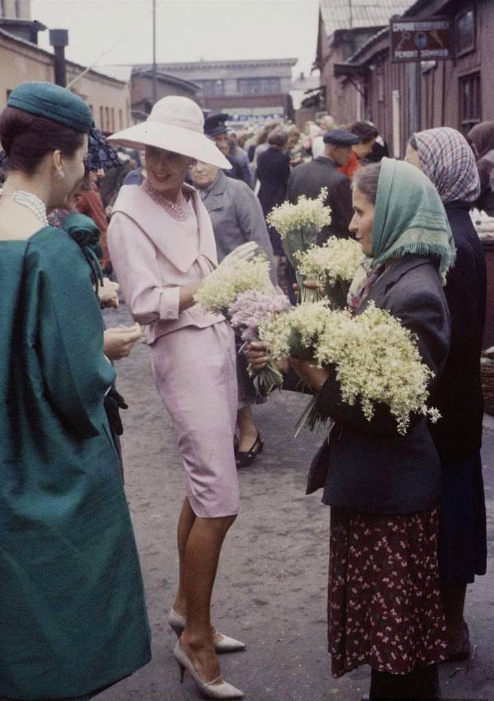 When Dior Took Over the Soviet Streets: Moscow’s 1959 Fashion Shock