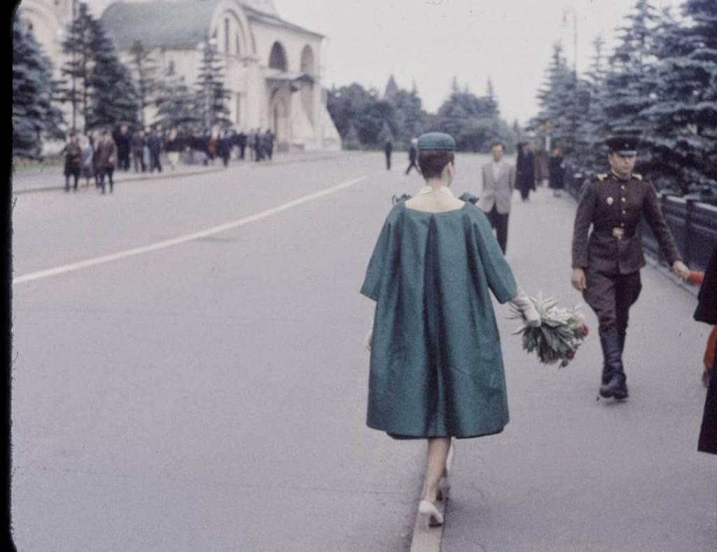 When Dior Took Over the Soviet Streets: Moscow’s 1959 Fashion Shock