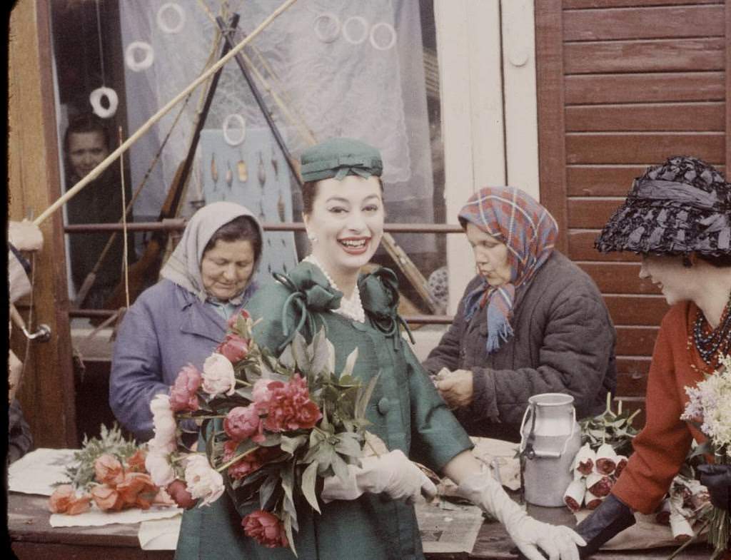 When Dior Took Over the Soviet Streets: Moscow’s 1959 Fashion Shock