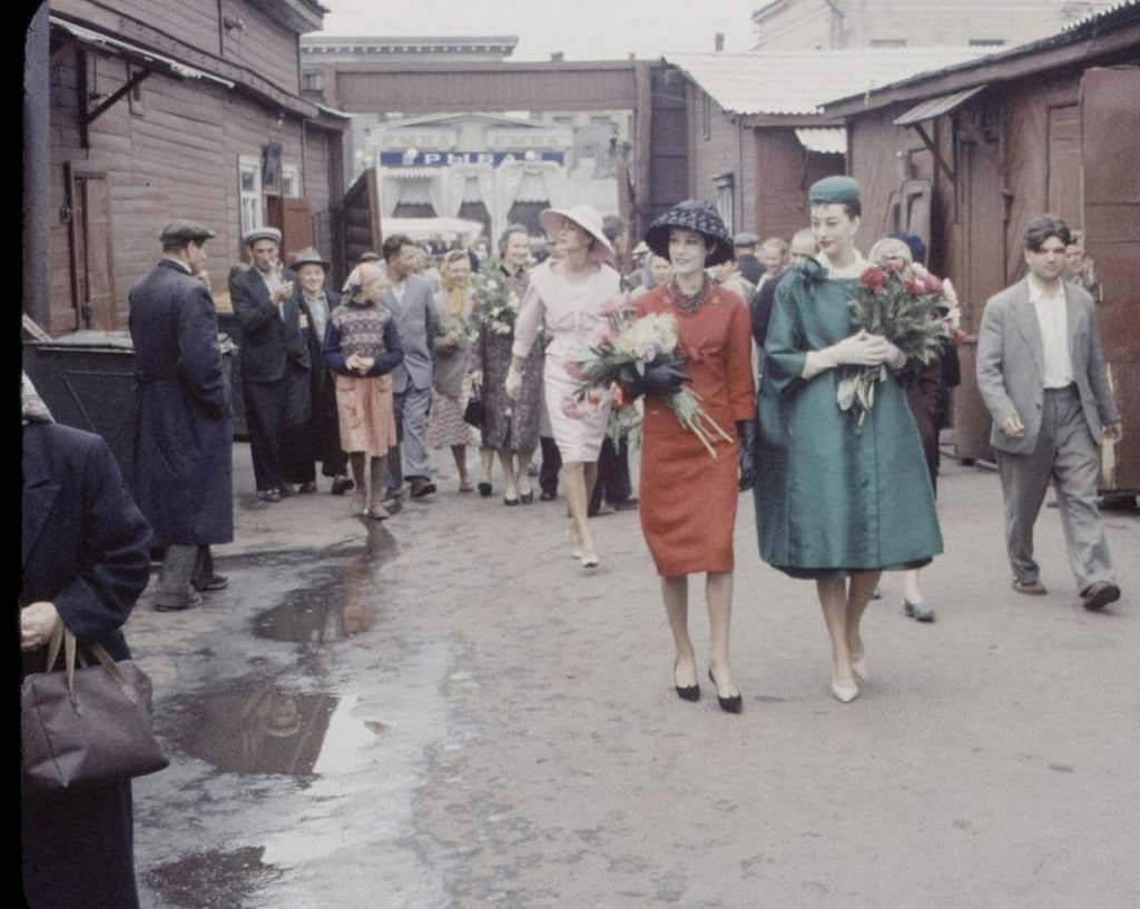 When Dior Took Over the Soviet Streets: Moscow’s 1959 Fashion Shock