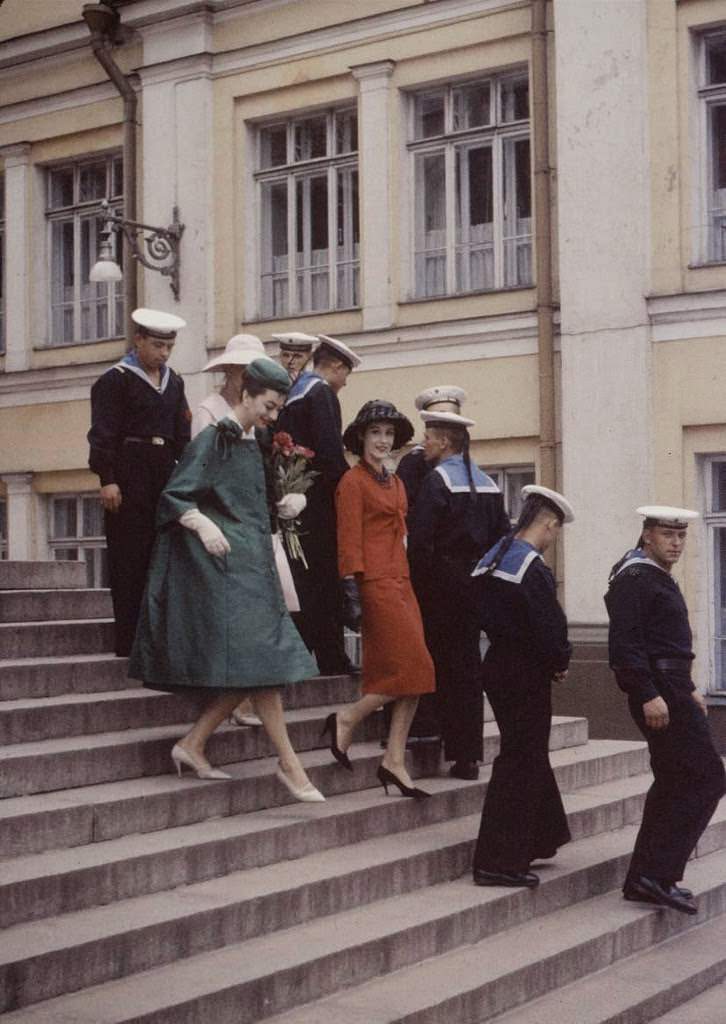 When Dior Took Over the Soviet Streets: Moscow’s 1959 Fashion Shock