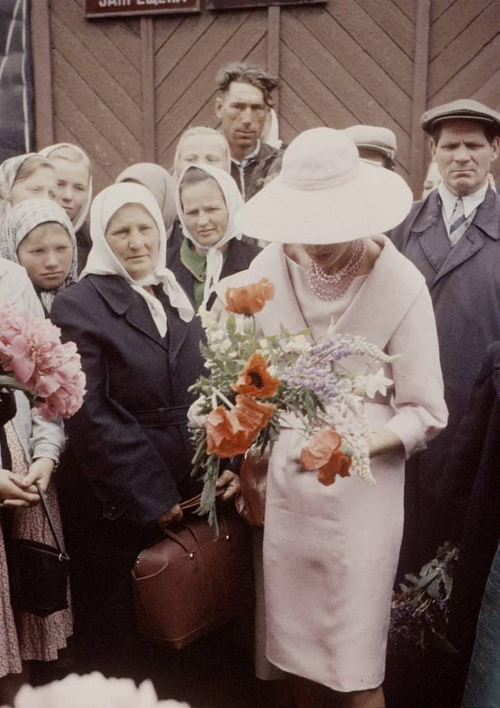 When Dior Took Over the Soviet Streets: Moscow’s 1959 Fashion Shock