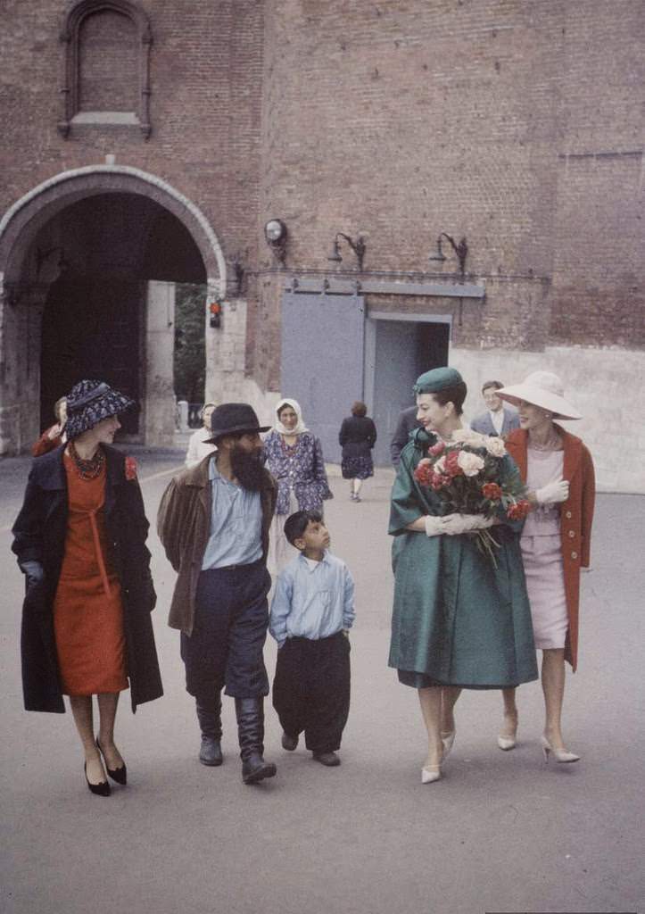 When Dior Took Over the Soviet Streets: Moscow’s 1959 Fashion Shock