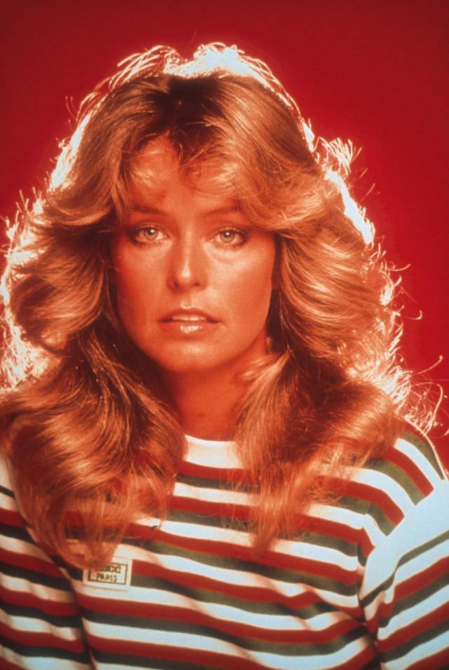 Farrah Fawcett Young: Stunning Images from Her Early Years